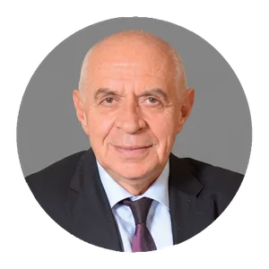 Viladi Maniyev